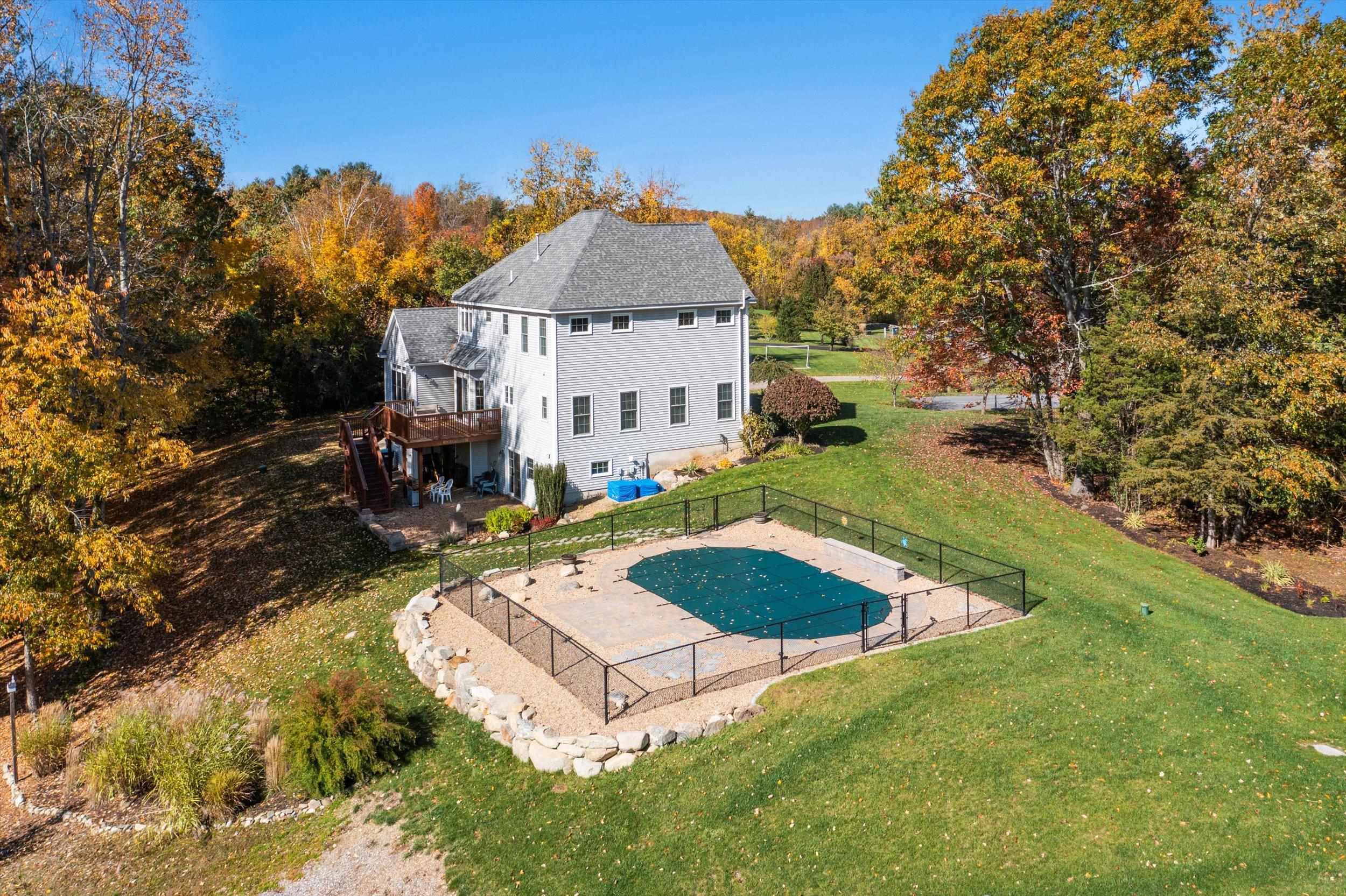 10 Seavey Pasture Road Stratham, NH 03885 - Photo 4 of 40