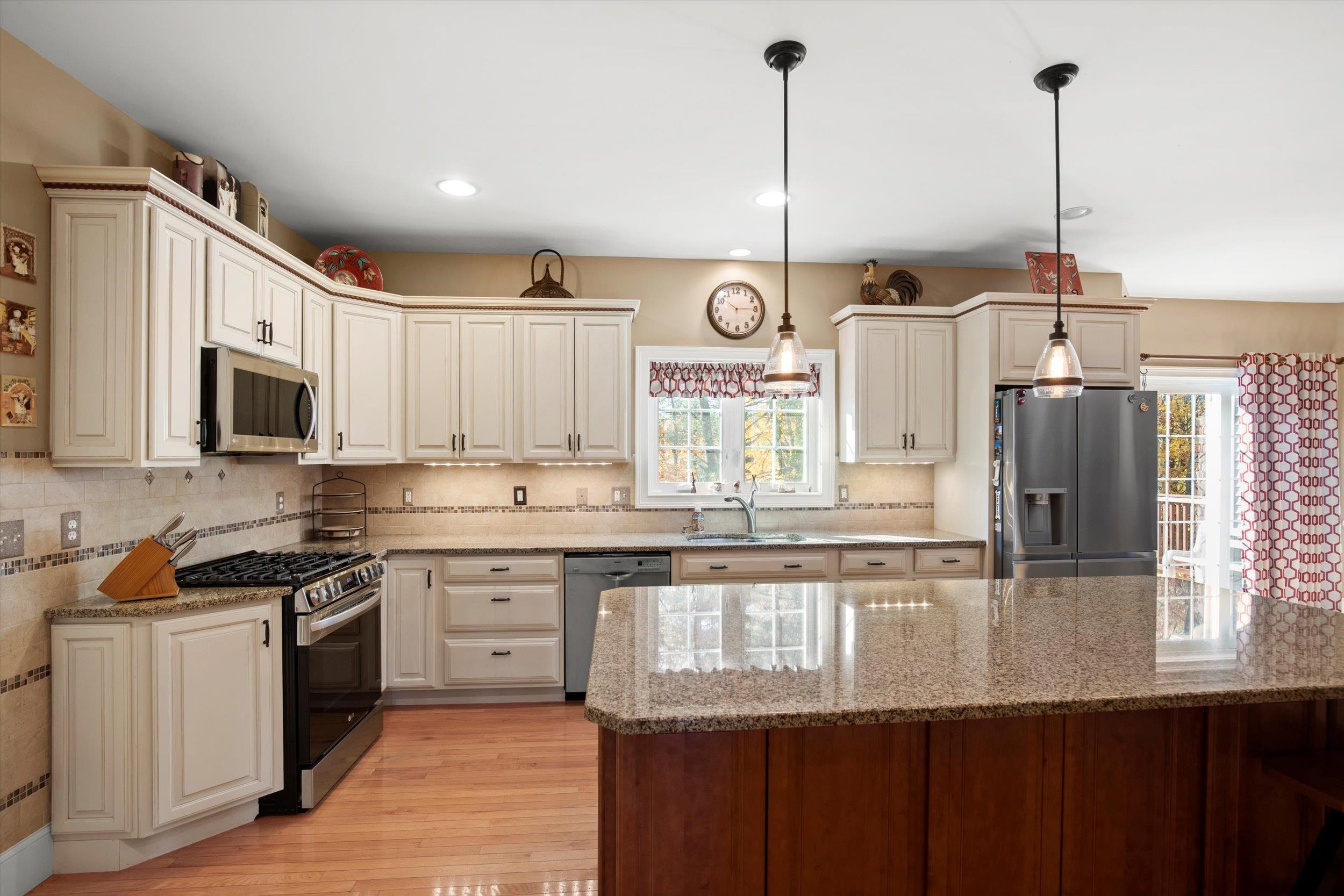 10 Seavey Pasture Road Stratham, NH 03885 - Photo 10 of 40