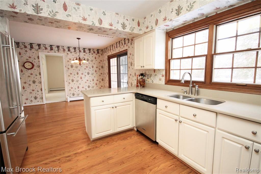 3138 Gilbert Ridge Drive West Bloomfield, MI 48322 - Photo 10 of 26