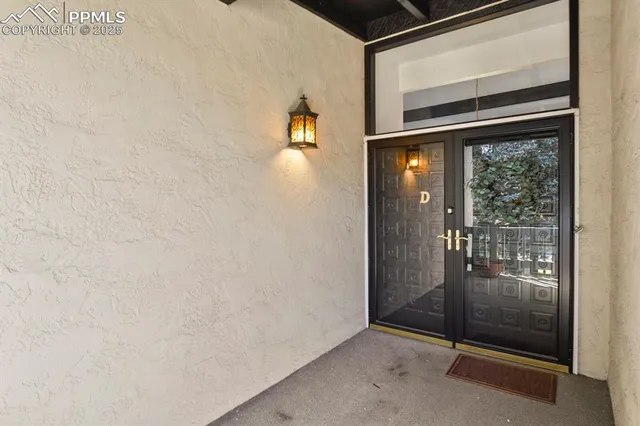 $385,000 | 1006 Fontmore Road, Unit D, Colorado Springs, CO 80904