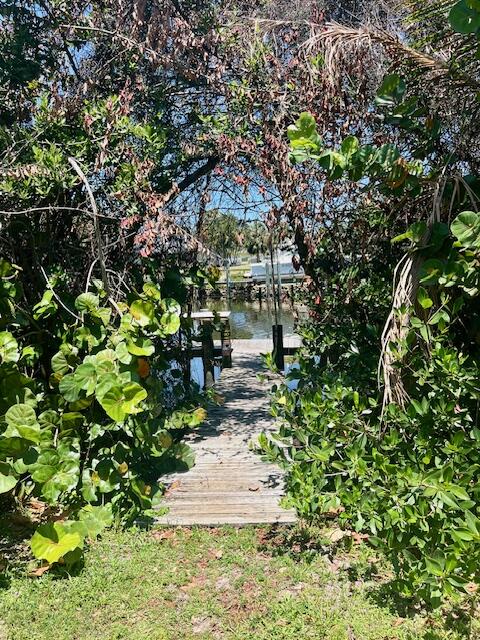 727 Hummingbird Way, Unit 1 North Palm Beach, FL 33408 - Photo 10 of 13 a picture of plants