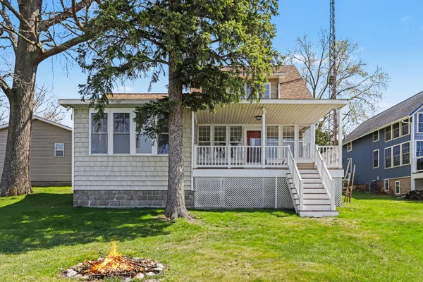 $399,900 | 816 South Werners Landing Drive, Bronson, MI 49028