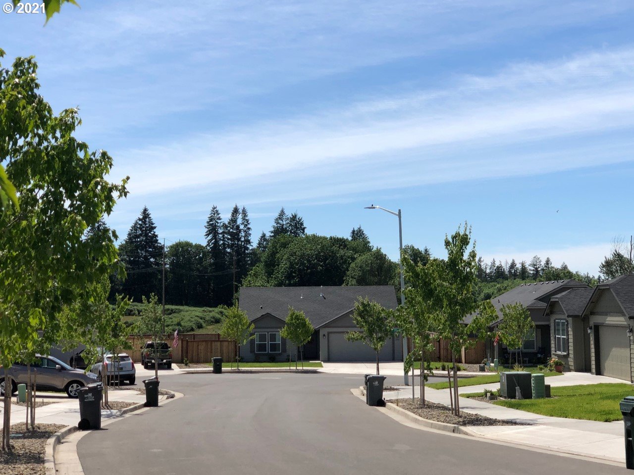2184 South 59th Street Springfield, OR 97478 - Photo 2 of 22