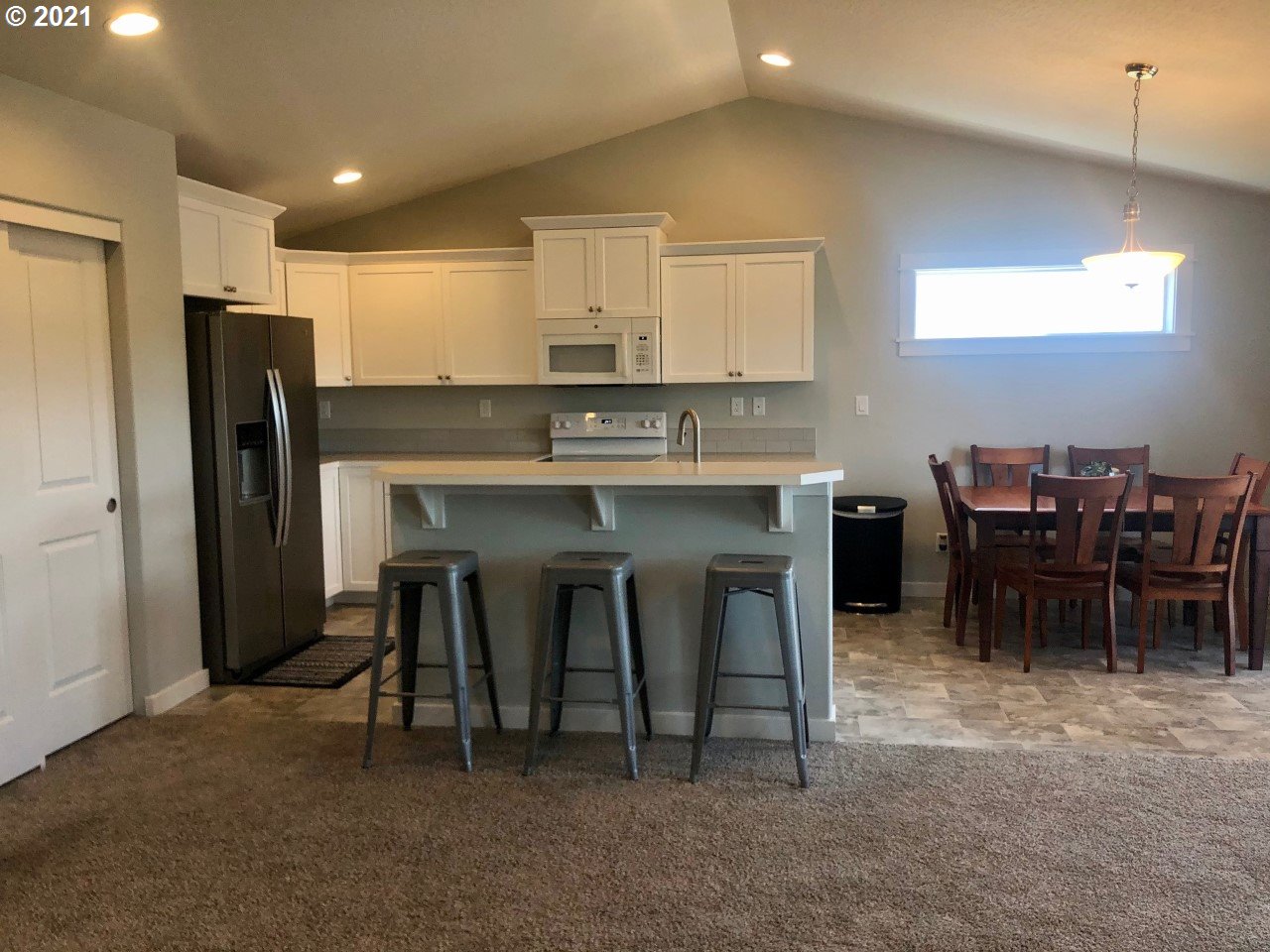 2184 South 59th Street Springfield, OR 97478 - Photo 3 of 22