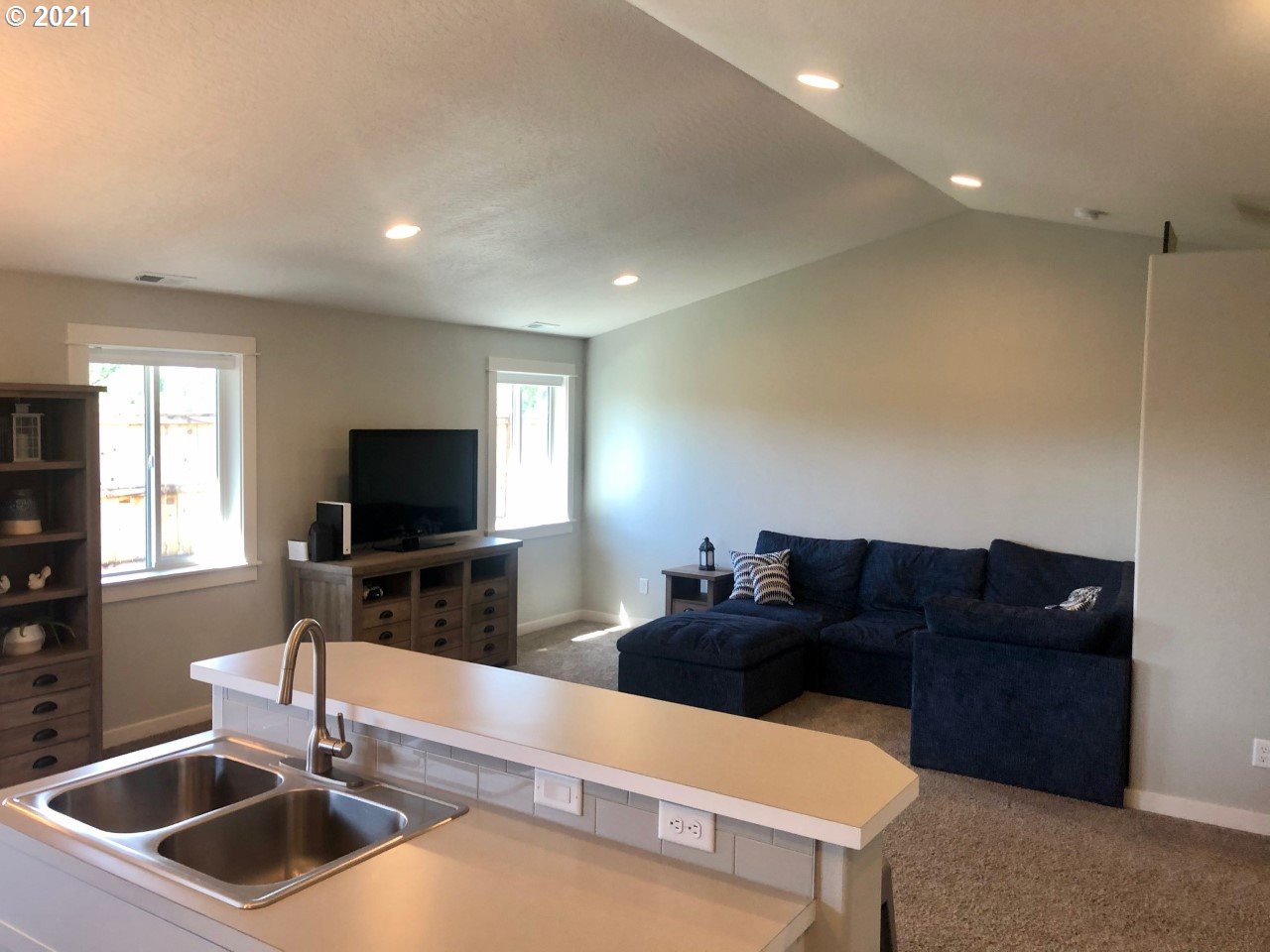 2184 South 59th Street Springfield, OR 97478 - Photo 5 of 22