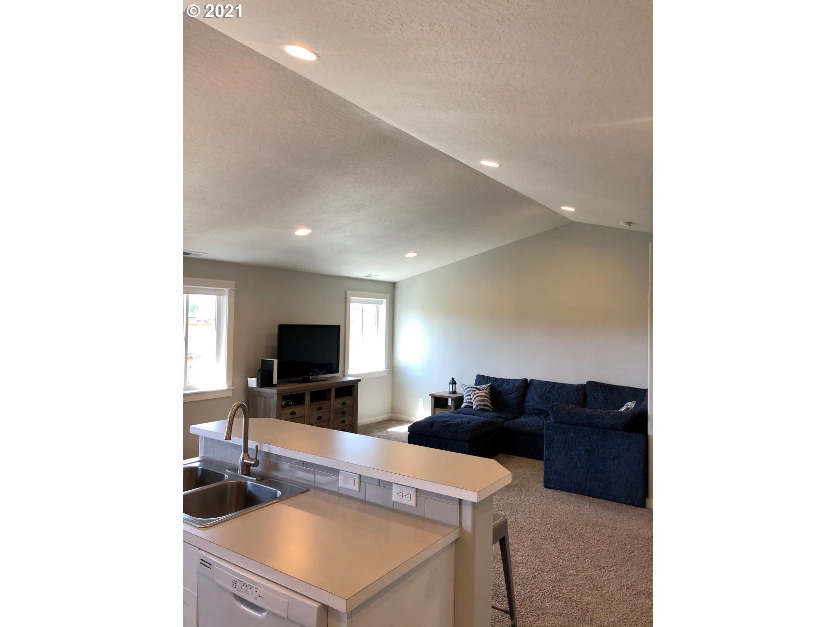 2184 South 59th Street Springfield, OR 97478 - Photo 6 of 22