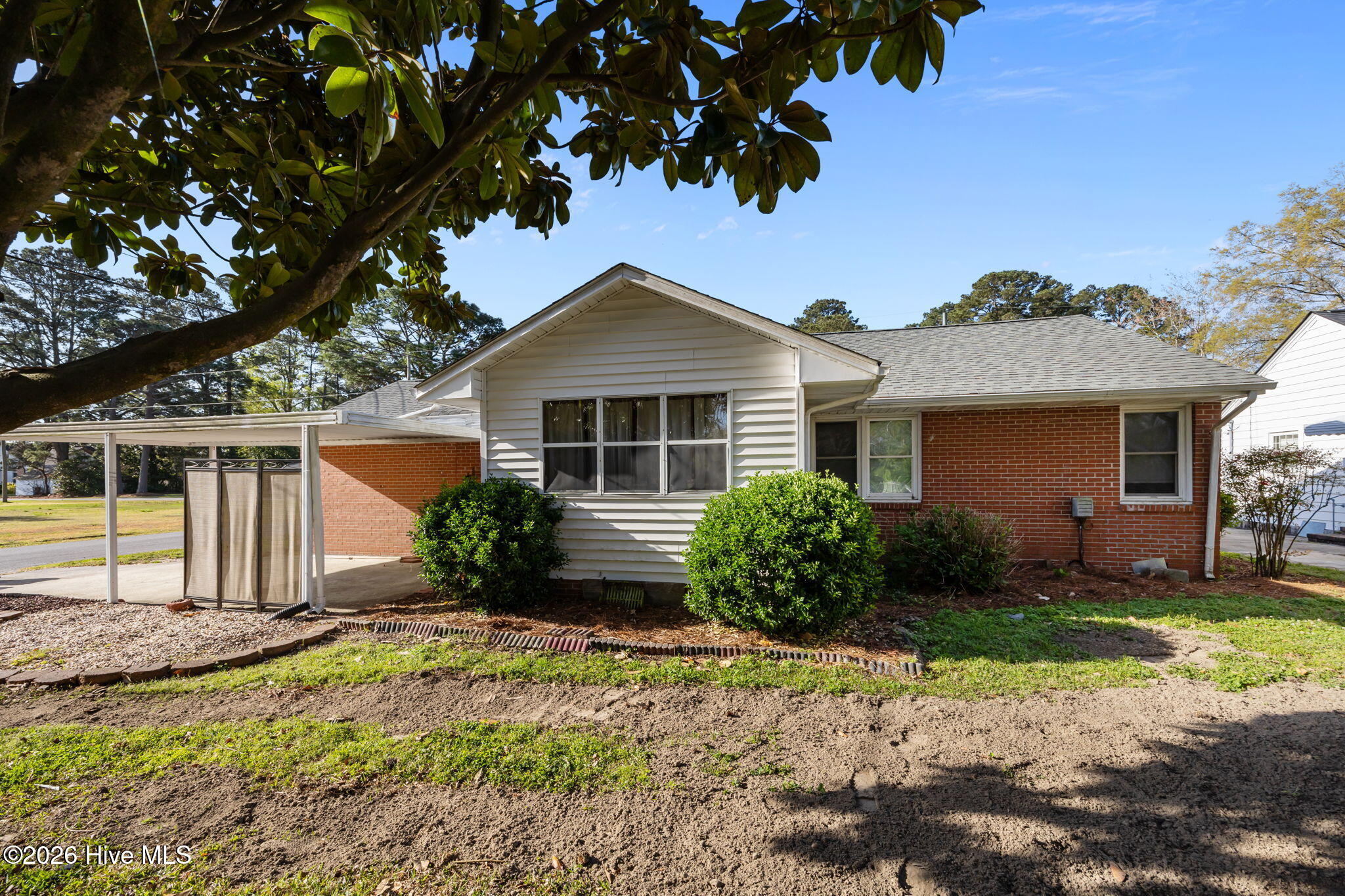 333 Fifth Street Ayden, NC 28513 - Photo 5 of 44 4-web-or-mls-IMG_0012 (1)