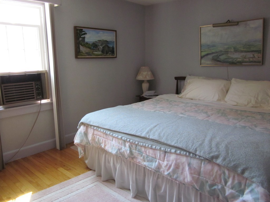 190 Gillette Avenue Springfield, MA 01118 - Photo 14 of 19