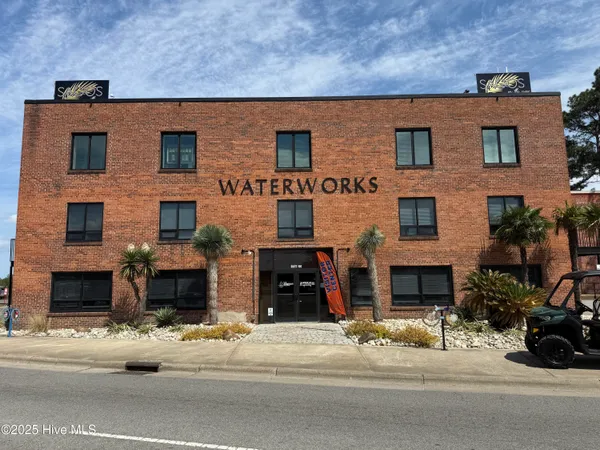$949,000 | 301-302 South Water Street, Elizabeth City, NC 27909