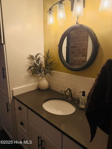 $949,000 | 301-302 South Water Street, Elizabeth City, NC 27909