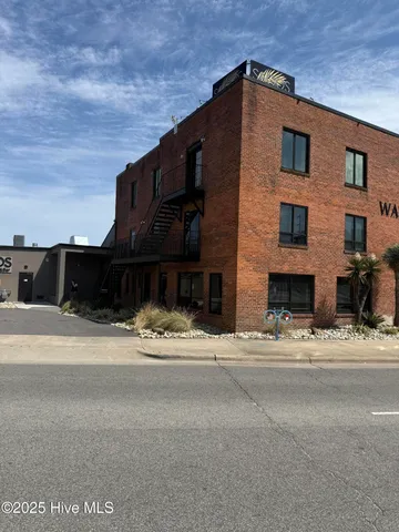 $949,000 | 301-302 South Water Street, Elizabeth City, NC 27909