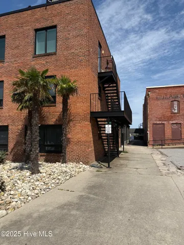 $949,000 | 301-302 South Water Street, Elizabeth City, NC 27909