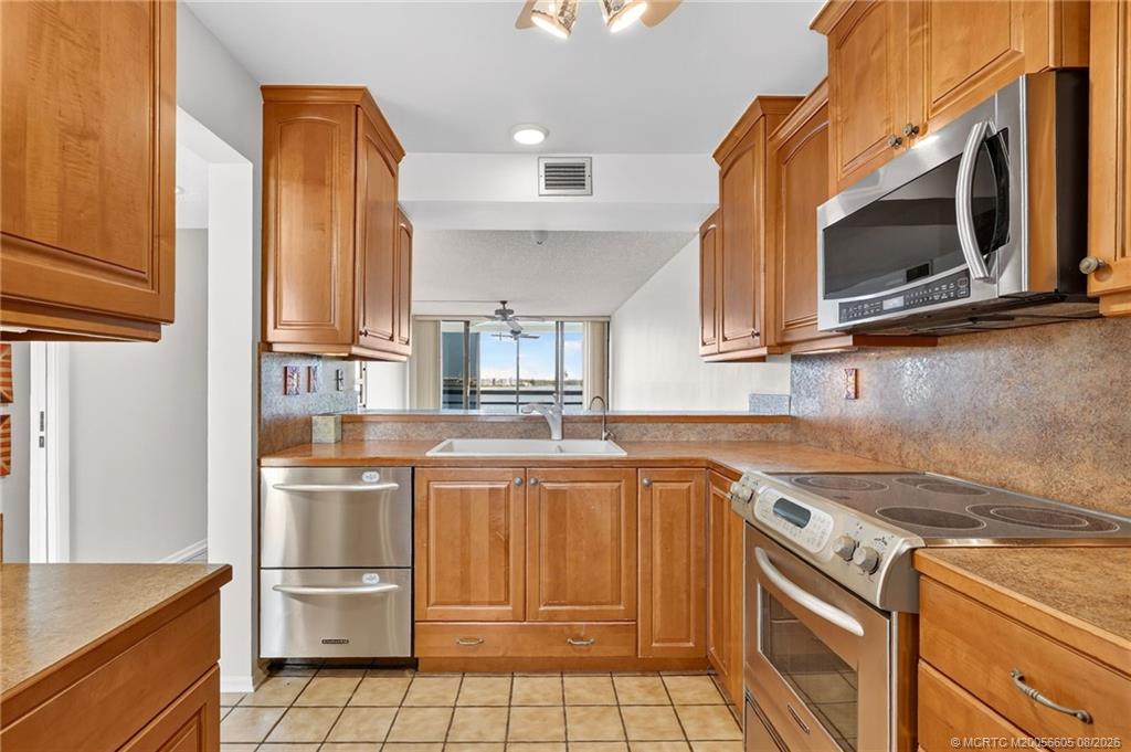 1950 Southwest Palm City Road, Unit 14302 Stuart, FL 34994 - Photo 14 of 78 Gallery Image 14