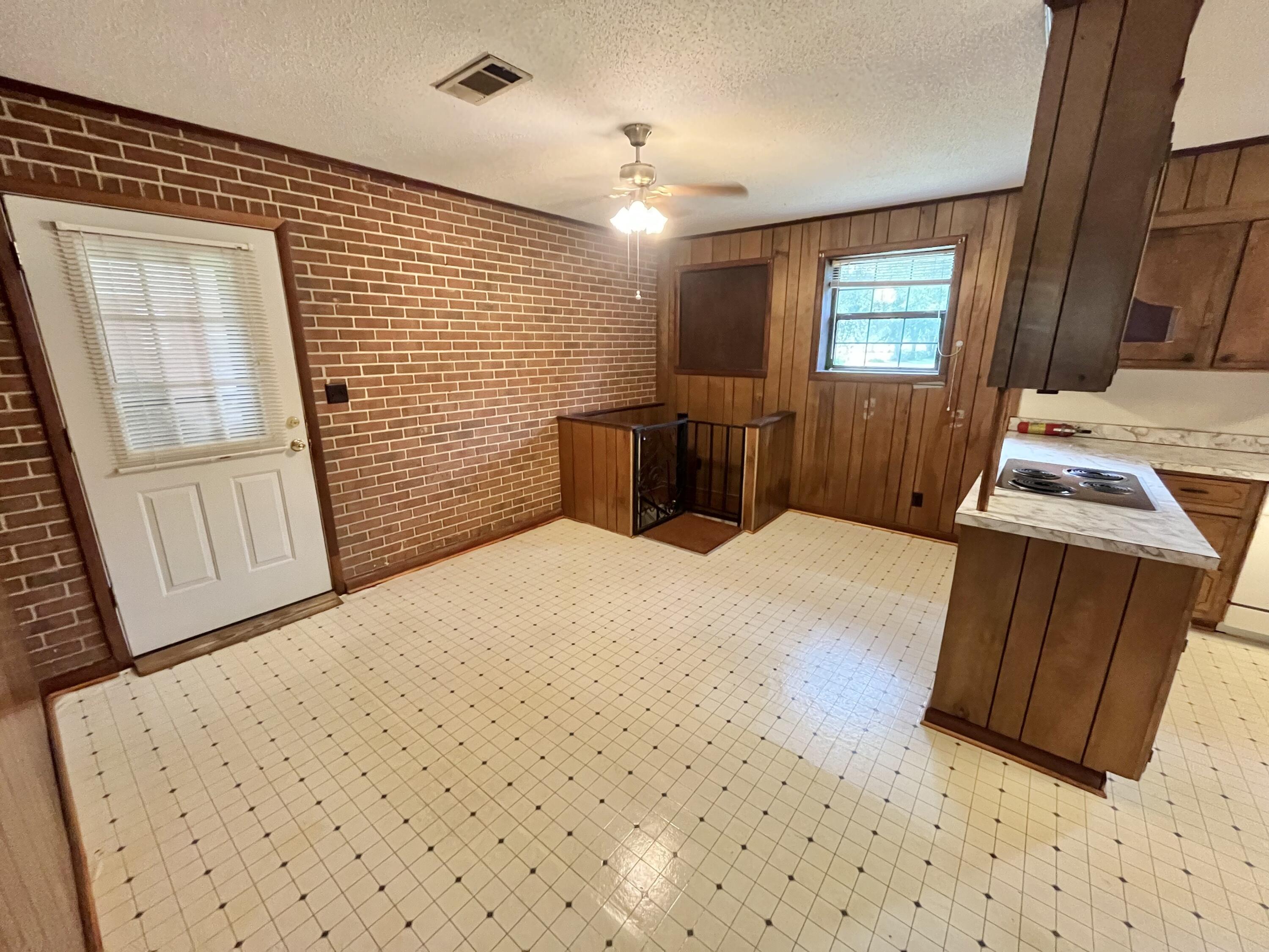 4825 Griffith Road Holt, FL 32564 - Photo 7 of 25 Dining Area