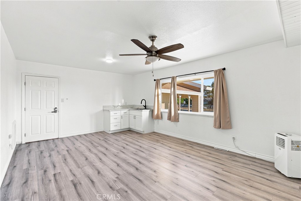15037 Miami Road Apple Valley, CA 92307 - Photo 17 of 65