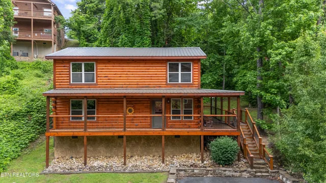 $599,900 | 2377 Alpine Village Way, Pigeon Forge, TN 37863