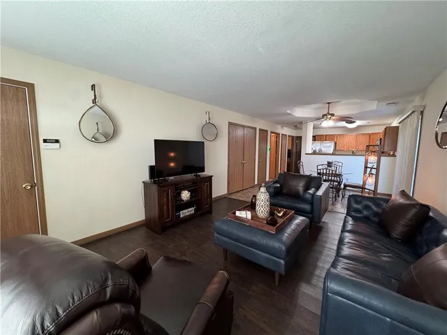 $183,000 | 18342 East US Highway 24, Independence, MO 64056