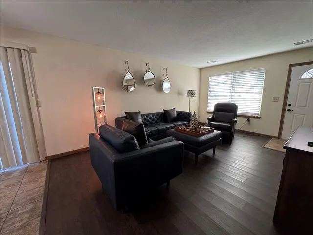 $183,000 | 18342 East US Highway 24, Independence, MO 64056