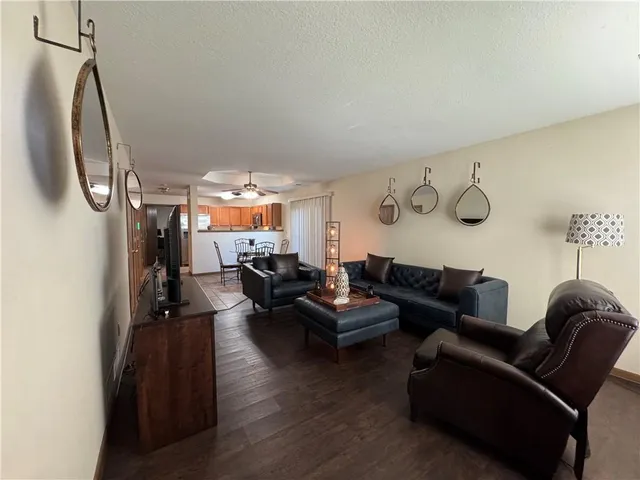 $183,000 | 18342 East US Highway 24, Independence, MO 64056