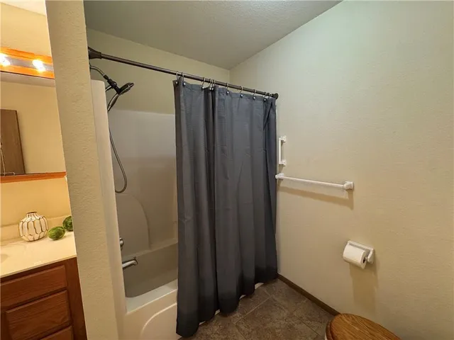 $183,000 | 18342 East US Highway 24, Independence, MO 64056