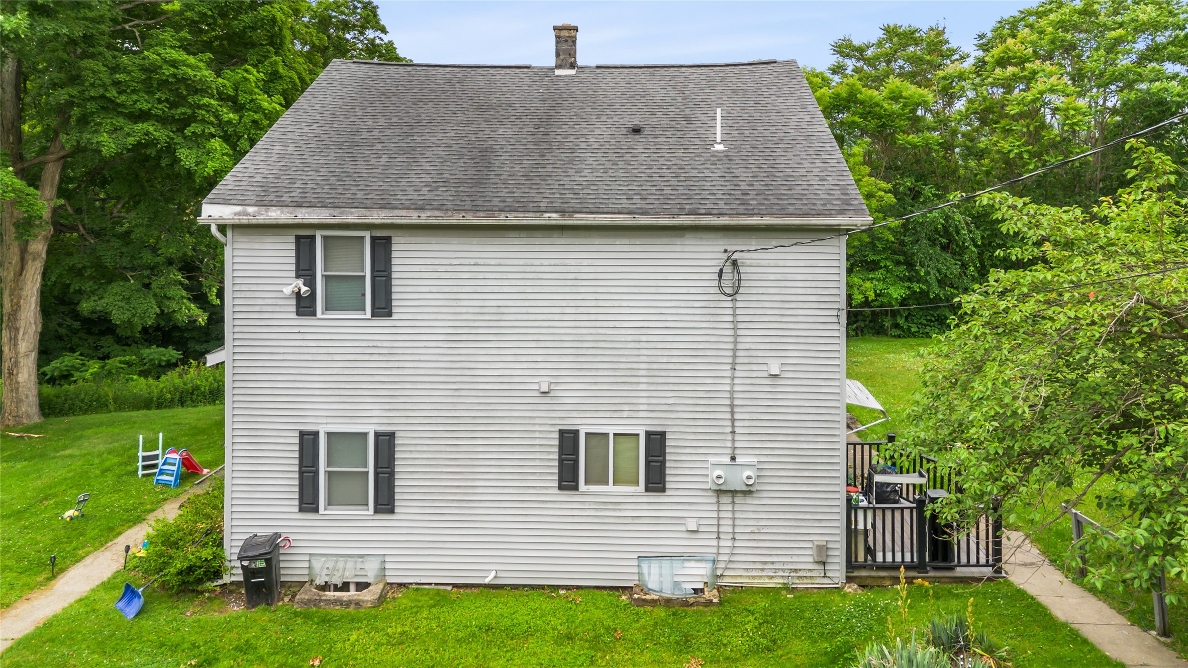15-19 Thomas Road Binghamton, NY 13905 - Photo 2 of 26