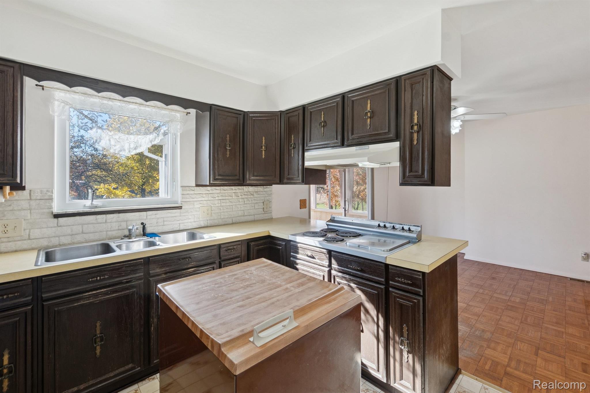 15016 E Road Montrose, MI 48457 - Photo 4 of 24 Kitchen