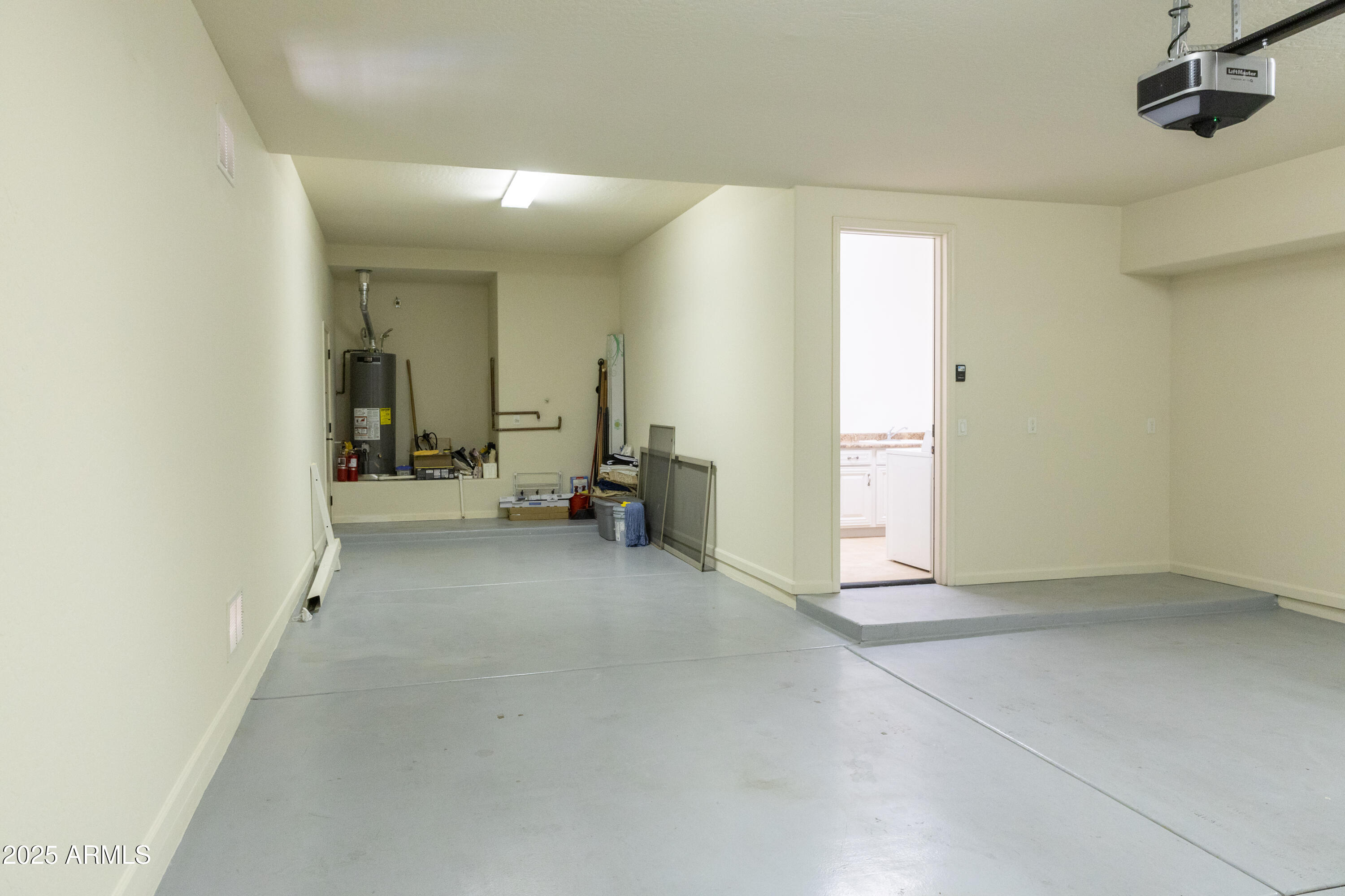 22903 North 39th Terrace Phoenix, AZ 85050 - Photo 33 of 43 Garage