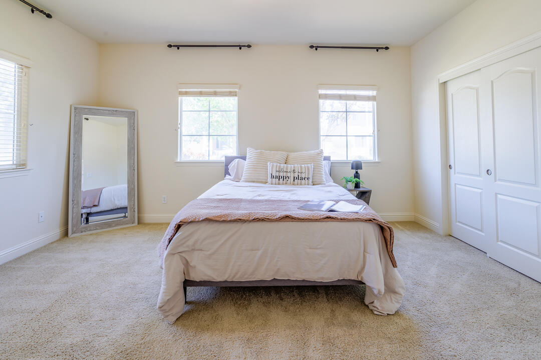 2563 Riviera Court Tulare, CA 93274 - Photo 9 of 27