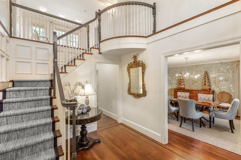 102 Old Colony Road Wellesley, MA 02481 - Photo 4 of 28