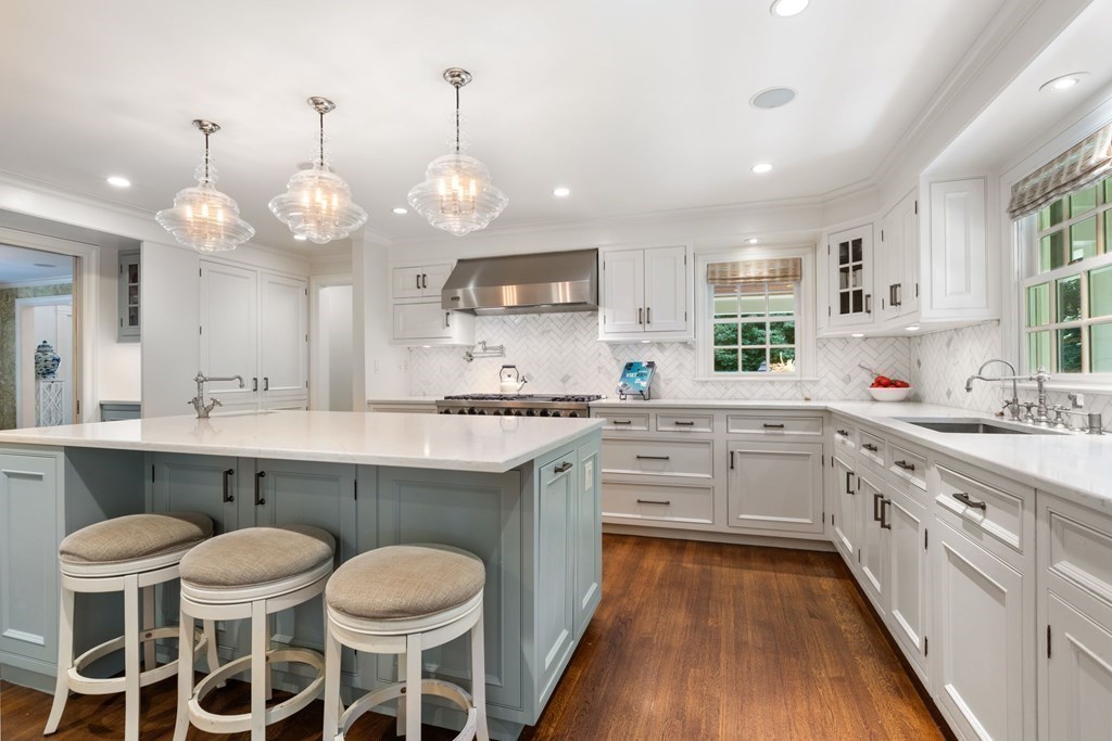102 Old Colony Road Wellesley, MA 02481 - Photo 10 of 28