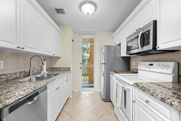 $3,500 | 4784 Central Boulevard, Unit 22, Jupiter, FL 33458