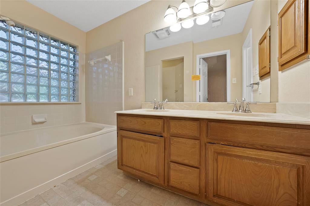 7337 Indiana Avenue Fort Worth, TX 76137 - Photo 13 of 16