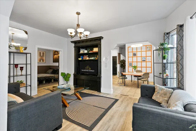 $499,900 | 600 West Garfield Avenue, Unit 602, Milwaukee, WI 53212