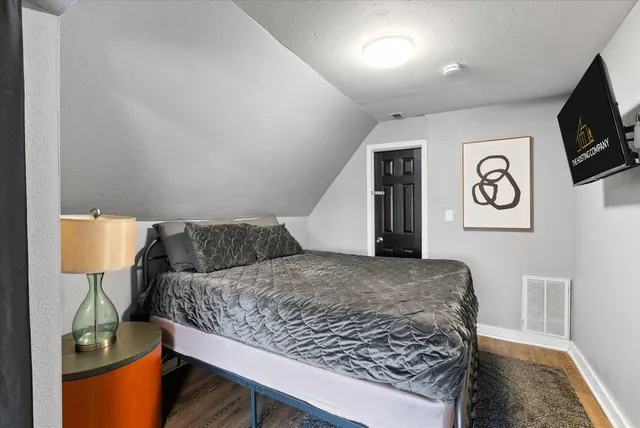 $499,900 | 600 West Garfield Avenue, Unit 602, Milwaukee, WI 53212