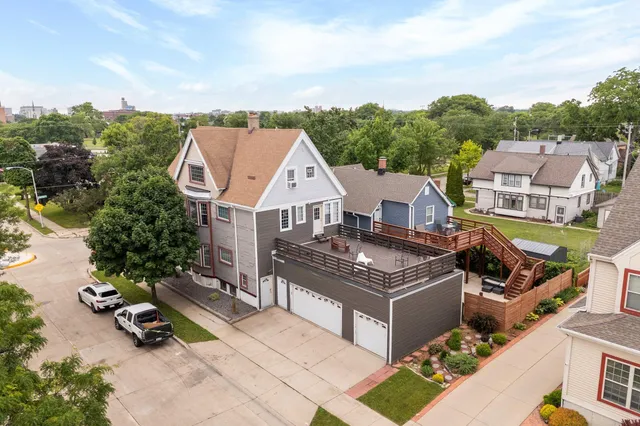 $499,900 | 600 West Garfield Avenue, Unit 602, Milwaukee, WI 53212