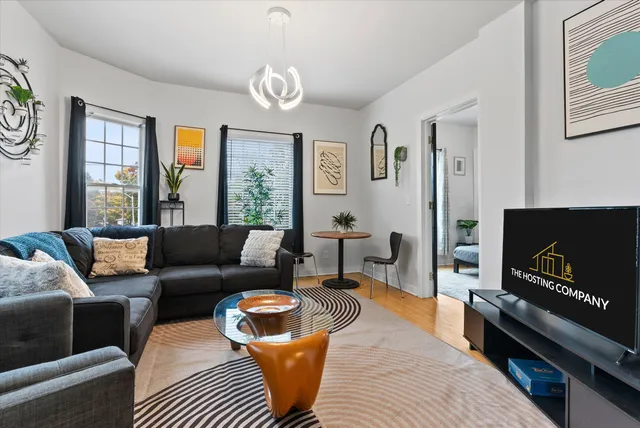 $499,900 | 600 West Garfield Avenue, Unit 602, Milwaukee, WI 53212