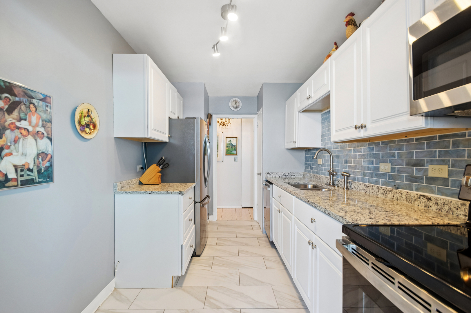 6301 North Sheridan Road, Unit 11L Chicago, IL 60660 - Photo 9 of 21