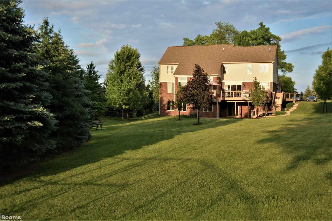 1195 Letica Drive Rochester, MI 48307 - Photo 42 of 48 31349329-45.JPG