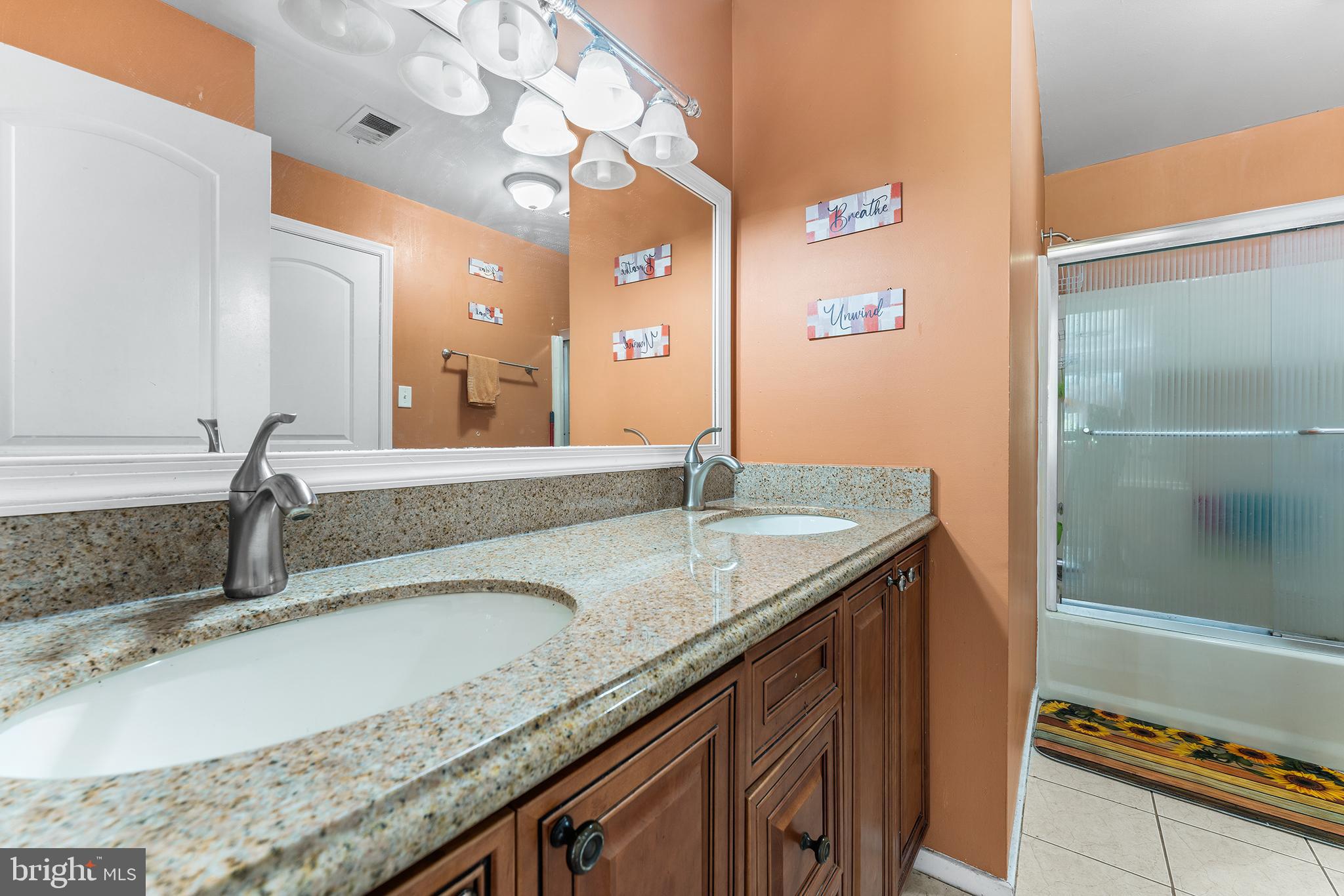 17 Joel Court Lindenwold, NJ 08021 - Photo 24 of 43