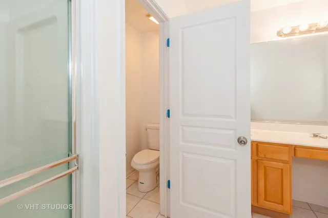 a bathroom with a toilet