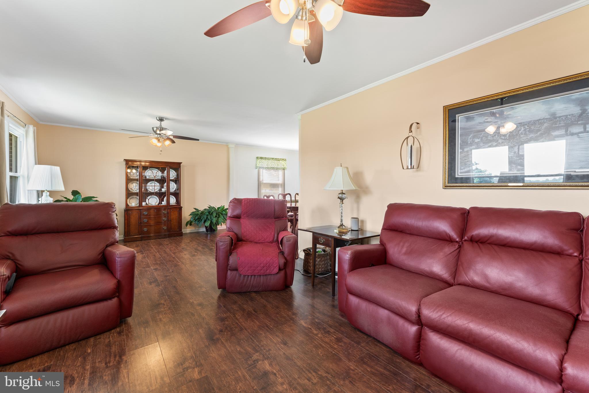 10411 Gordon Road Spotsylvania, VA 22553 - Photo 21 of 61 Living Room