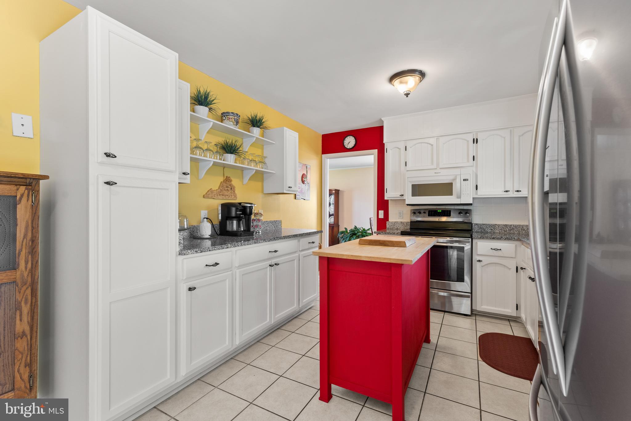 10411 Gordon Road Spotsylvania, VA 22553 - Photo 28 of 61 Kitchen