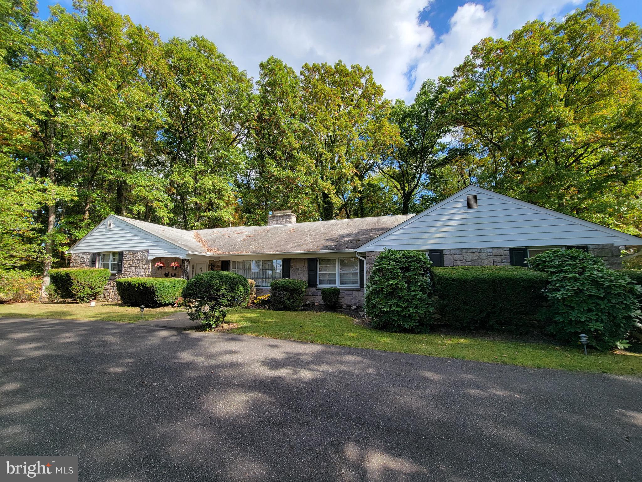 2383 Bedminster Road Perkasie, PA 18944 - Photo 2 of 24 Exterior