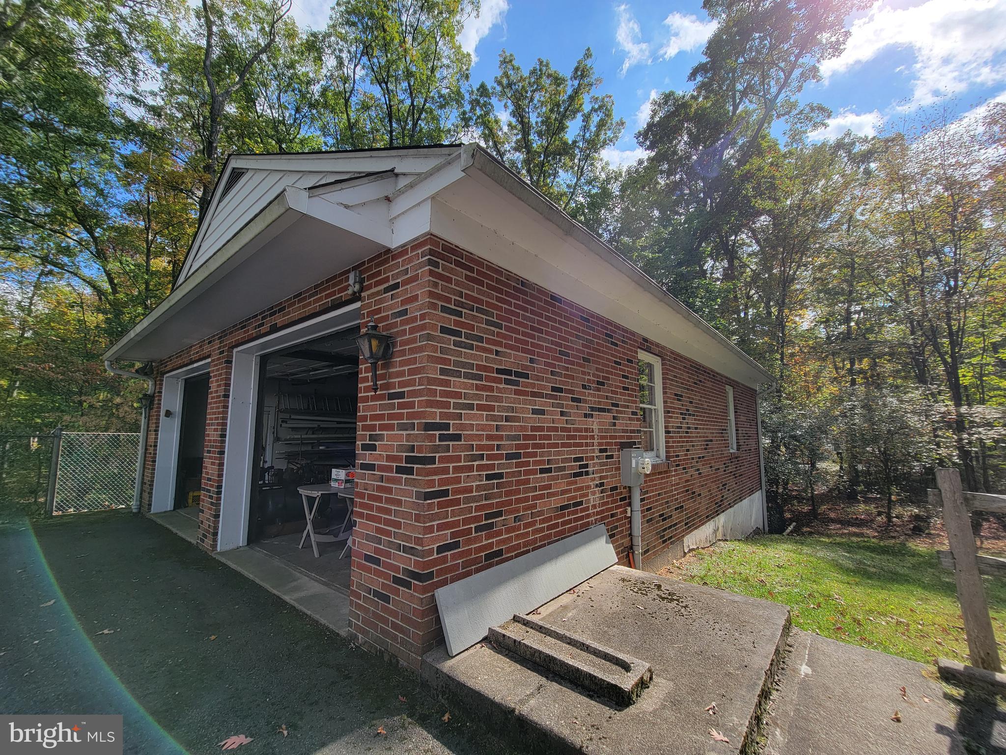 2383 Bedminster Road Perkasie, PA 18944 - Photo 5 of 24 Detached 2 car garage