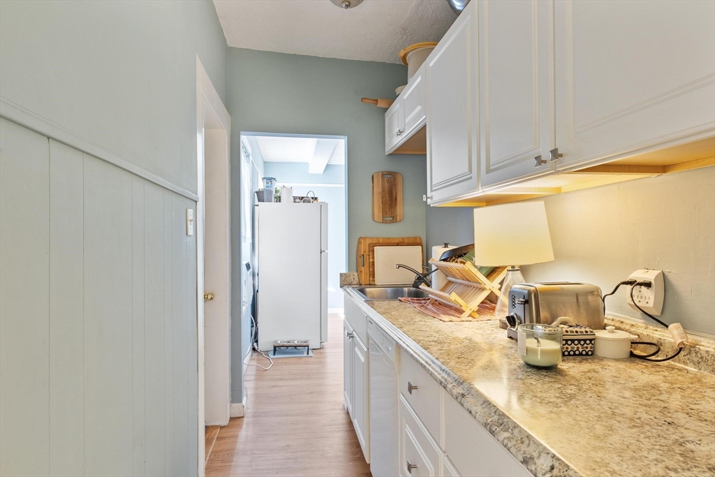 16 Doane Street Worcester, MA 01607 - Photo 25 of 42