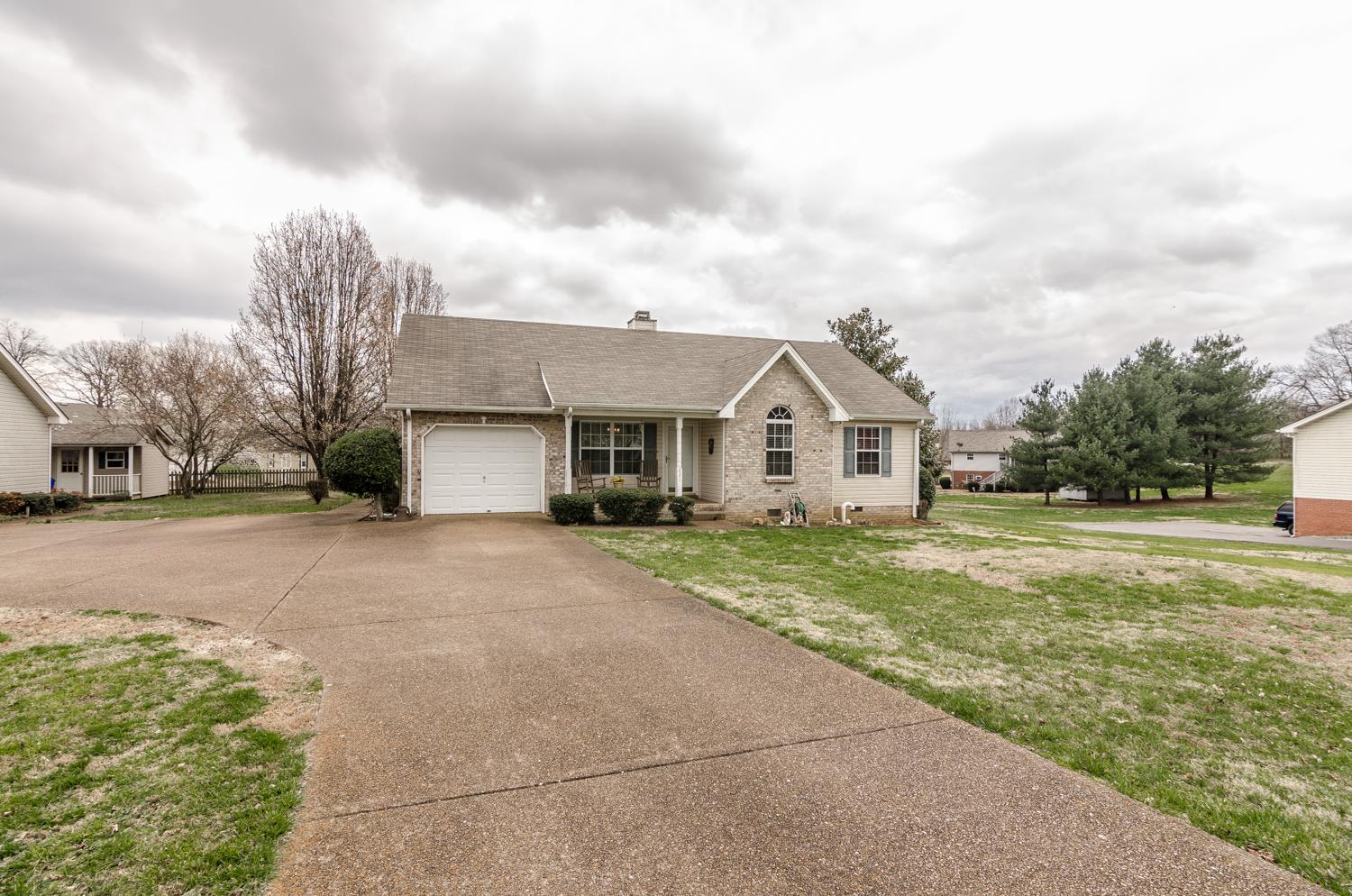 221 Portland Road White House, TN 37188 - Photo 2 of 23 Gallery Image 2