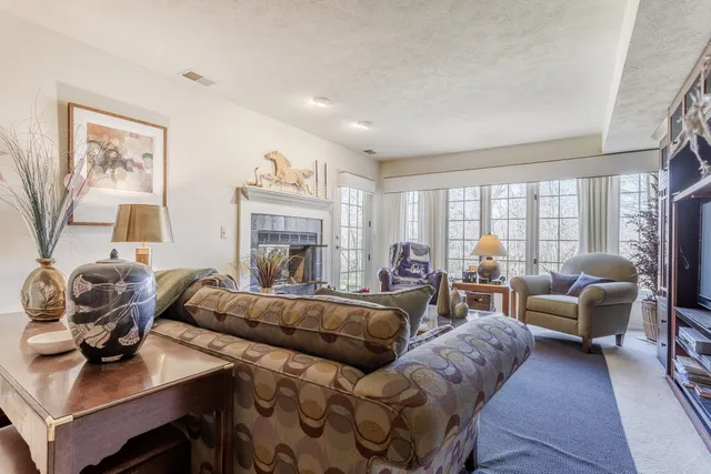 $599,999 | 4875 North Quail Crest Drive Southeast, Grand Rapids, MI 49546