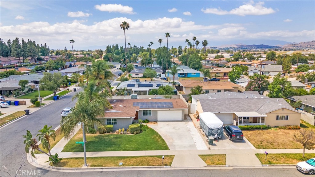 8955 Holly Lane Riverside, CA 92503 - Photo 27 of 32 a view of a city
