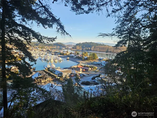 $298,800 | 603 Shelter Bay Drive, La Conner, WA 98257