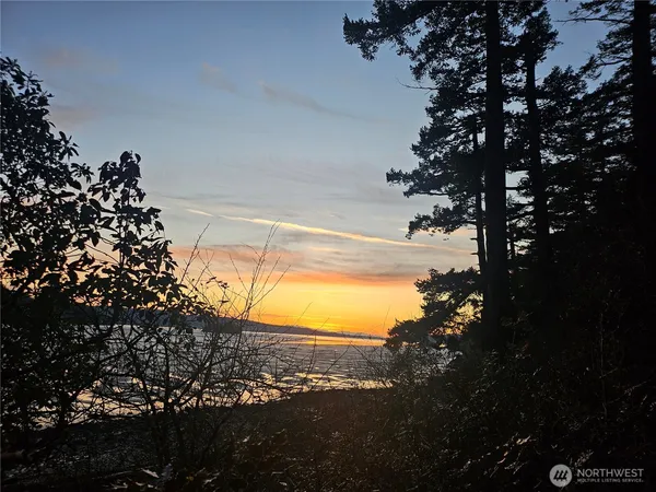 $298,800 | 603 Shelter Bay Drive, La Conner, WA 98257